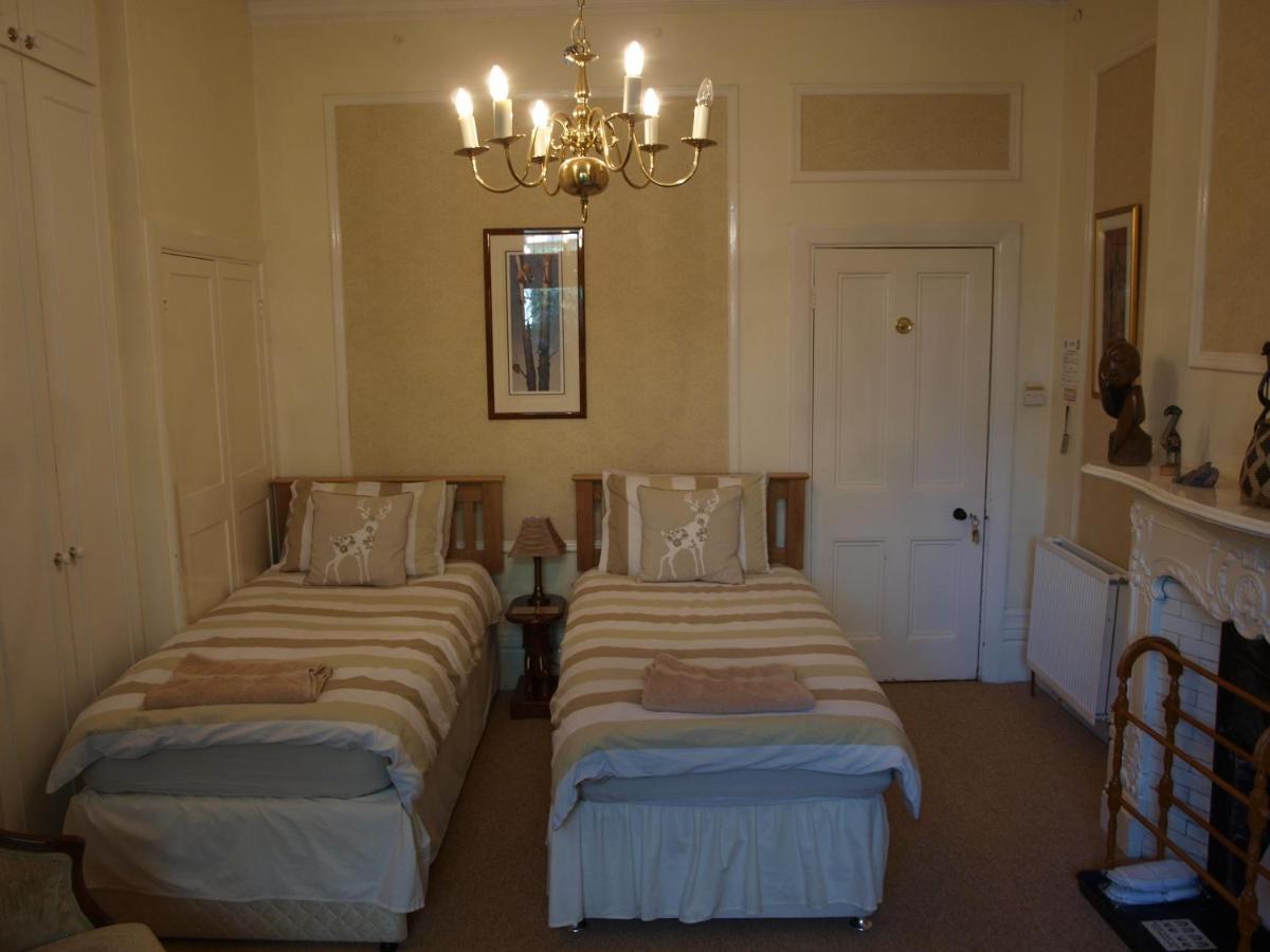Heatherbank B&B Сандхърст Екстериор снимка